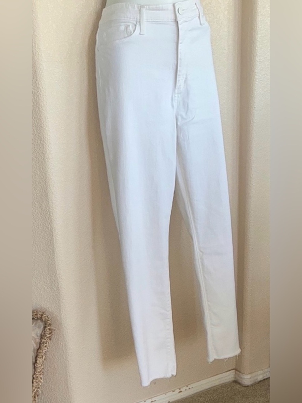 Joe's Jeans Women's, 31, White EUC High-Rise Straight Leg Denim euc - Picture 3 of 15